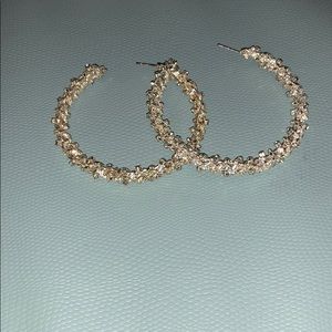 Diamond twisted hoops
